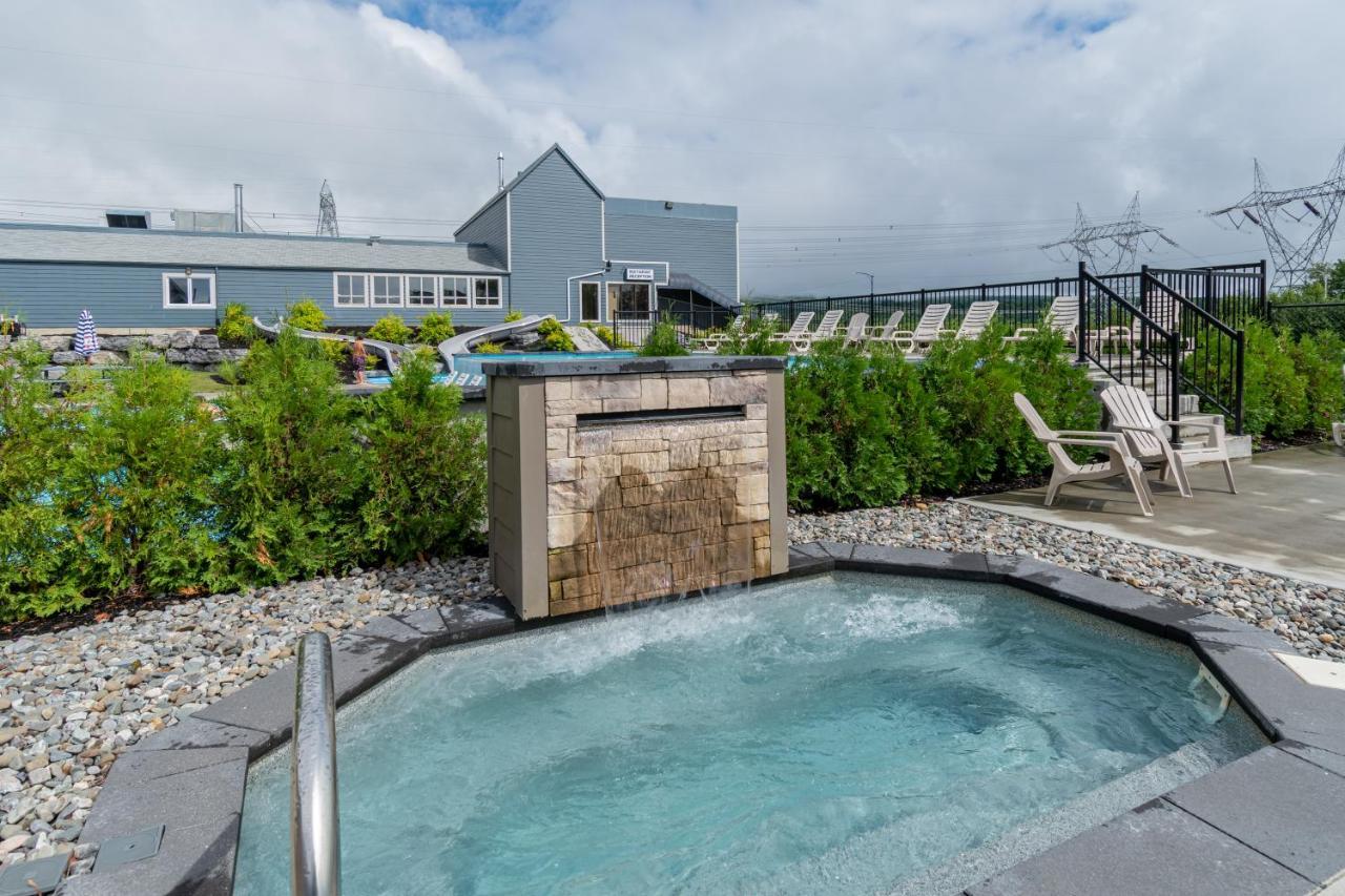 Msa Avec Piscine Et Spas Exterieurs Gratuits 4 Saisons!!