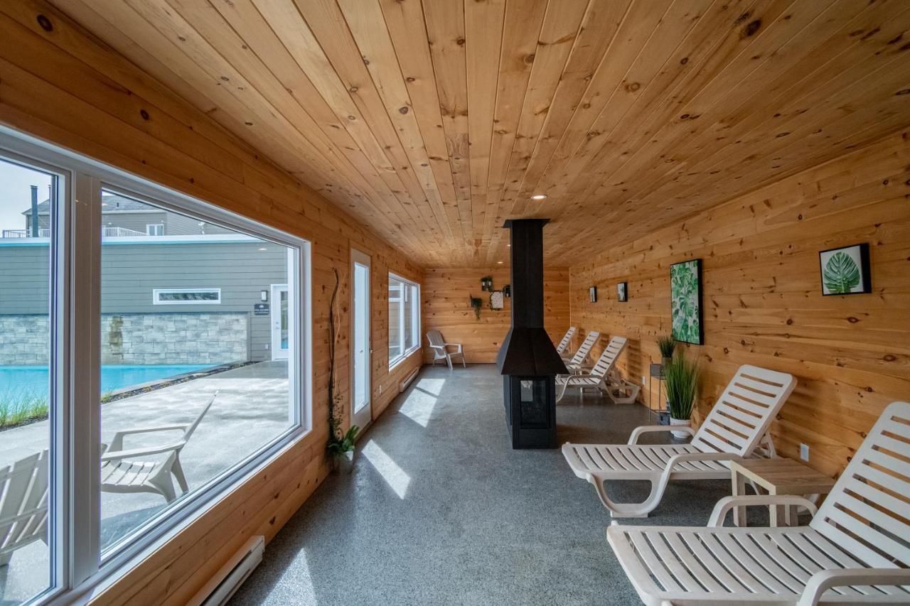 Resort Msa Avec Piscine Et Spas Exterieurs Gratuits 4 Saisons!! 4*